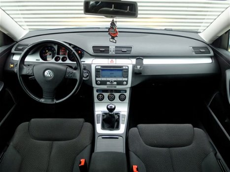 Volkswagen Passat - 1.8 TFSI 160PK Comfortline *Klimaatreg.*Trekhaak*Cruisecontr - 1