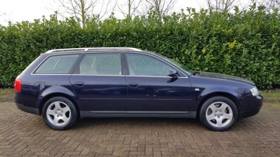 Audi A6 Avant - 2.4 MT Leer AUTOMAAT - 1