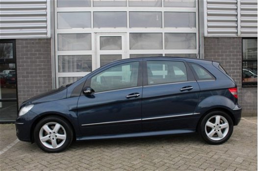 Mercedes-Benz B-klasse - 200 Automaat Leder Navigate Glazen Dak N.A.P - 1