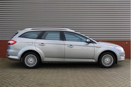 Ford Mondeo Wagon - 1.6-16V Titanium Cruise control | voorruit verwarming | LMV | Climate control - 1