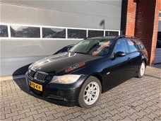 BMW 3-serie Touring - 318d Business Line NAVI PDC