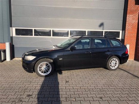 BMW 3-serie Touring - 318d Business Line NAVI PDC - 1
