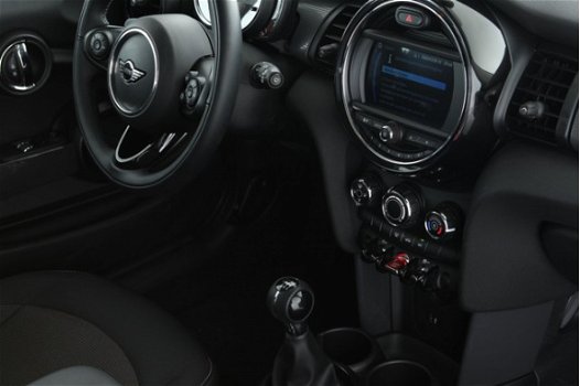 Mini Mini Cooper - 1.5 1e Eigenaar AIRCO | NAVI -A.S. ZONDAG OPEN - 1