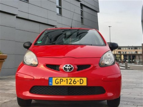 Toyota Aygo - 1.0-12V 5 Deurs, 93000KM, Rijd en schakelt perfect - 1