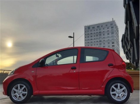 Toyota Aygo - 1.0-12V 5 Deurs, 93000KM, Rijd en schakelt perfect - 1