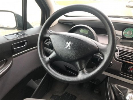 Peugeot 807 - 2.0 SR Premium Airco, Cruise, 7-zits, Trekhaak - 1