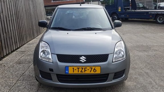 Suzuki Swift - 1.3 Base - 1