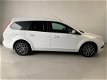 Ford Focus Wagon - 1.6 TDCI Trend Airco Stoelverwarming Carkit Trekhaak - 1 - Thumbnail