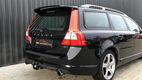 Volvo V70 - 2.0T R-Edition / 1e eigenaar / Dealer onderhouden / Full Option - 1 - Thumbnail