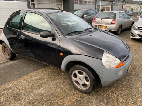 Ford Ka - 1.3 Champion met 1 jaar APK meeneem prijs 600 - 1