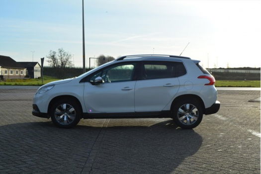 Peugeot 2008 - ALLURE 1.2 82PK | NAVIGATIE | PANORAMADAK - 1