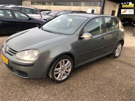 Volkswagen Golf - 1.4 FSI Trendline Airco, Elek ramen voor en achter, stuurbekrachtiging, Radio cd s - 1