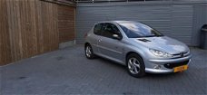 Peugeot 206 - 1.6-16V Quiksilver Airco/LMV/El.pakket