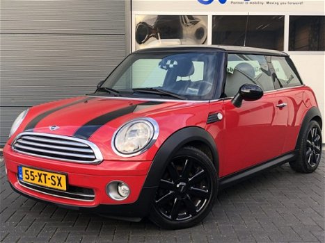 Mini Mini Cooper - 1.6 Chili Airco | Half leder | Zwart dak | Zwarte striping - 1