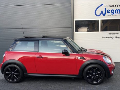 Mini Mini Cooper - 1.6 Chili Airco | Half leder | Zwart dak | Zwarte striping - 1