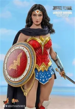 Hot Toys Exclusive Justice League Wonder Woman Concept Version MMS506 - 2