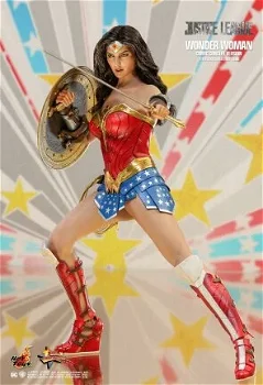 Hot Toys Exclusive Justice League Wonder Woman Concept Version MMS506 - 3