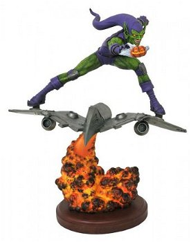 Marvel Premiere Green Goblin Comic Statue - 2