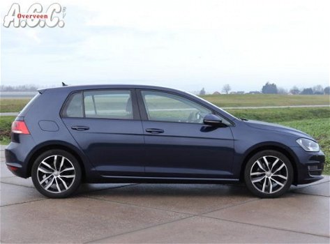 Volkswagen Golf - 1.4 TSi ACT Highline 150pk Navigatie - 1