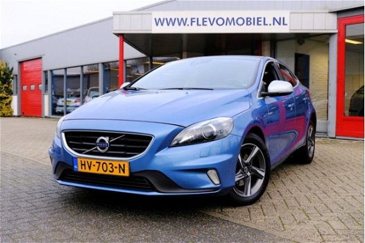 Volvo V40 - 2.0 D2 R-Design Business Xenon/Navi/Leder-Alcant/Enz - 1