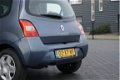 Renault Twingo - 1.2-16V Dynamique AIRCO ELEK. PAKKET CV OP AFSTAND MISTLAMPEN NIEUWE APK - 1 - Thumbnail