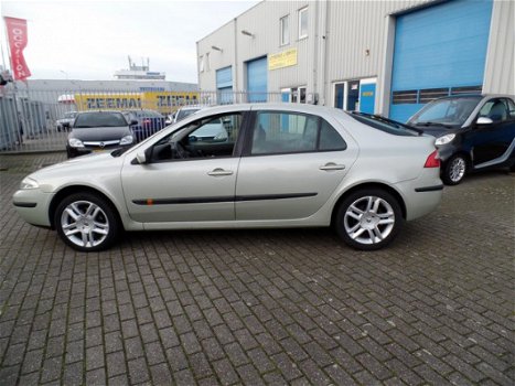 Renault Laguna - 2.0-16V Expression AUTOMAAT - 1