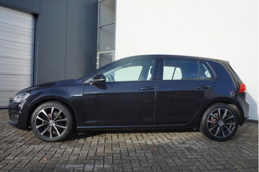 Volkswagen Golf - 1.0 TSI 115pk Comfortline | Navigatie | Pdc | Clima | Bluetooth | Dab - 1