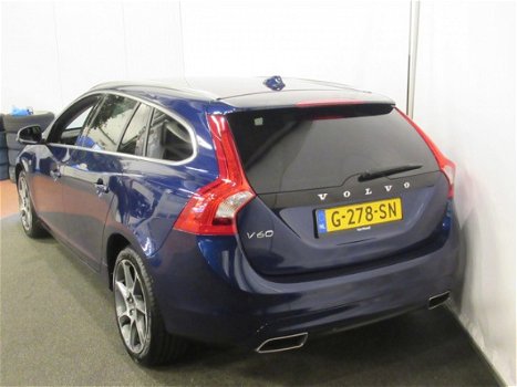 Volvo V60 - 2.0 D2 Ocean Race Edition - 1