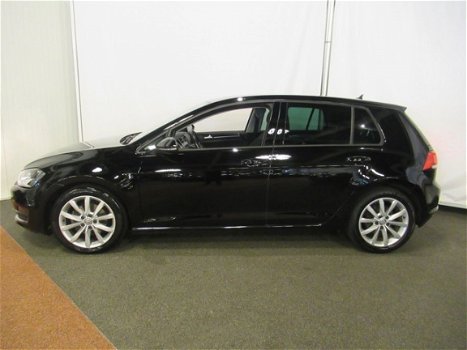 Volkswagen Golf - 5drs. 1.6TDi Highline (Dab+/Camera/Navi) - 1