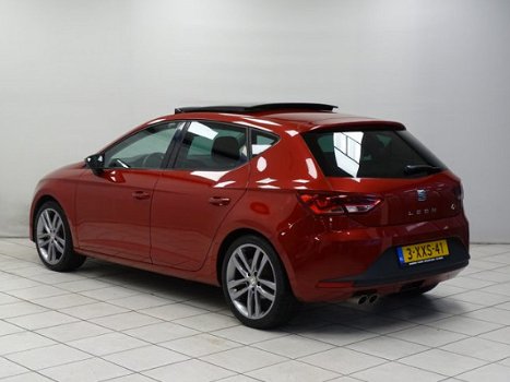 Seat Leon - 1.4 TSI ACT FR Dynamic Panoramadak Navigatie Full-Led 1ste Eigenaar - 1