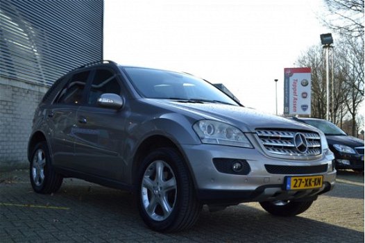 Mercedes-Benz M-klasse - 280 CDI 4MATIC AUTOMAAT / LEER / NAVI / 2e EIGENAAR - 1