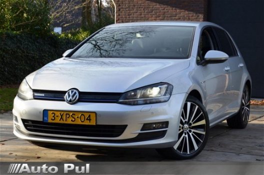 Volkswagen Golf - 1.6 TDI Highline BlueMotion Navi/Xenon/leder/Pdc/Ecc/Cr-Controle/Privacy-Glas/18-I - 1