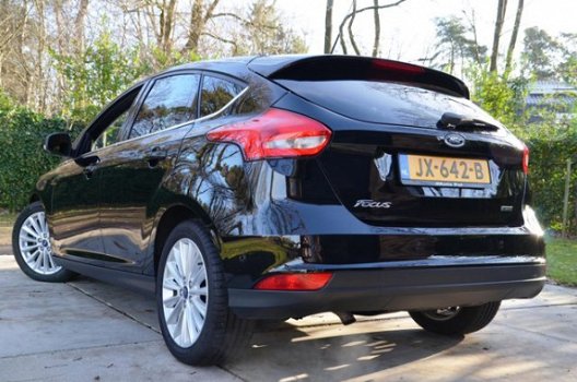 Ford Focus - 1.0 Titanium Led/Navi/Pdc/Ecc/Privacy-Glas/Cr-Controle/17-Inch Lmv/Voorruitverwarming - 1