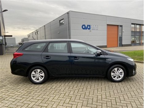 Toyota Auris Touring Sports - 1.8 Hybrid Aspiration NAVIGATIE/ INCL 6 MAANDEN GARANTIE - 1