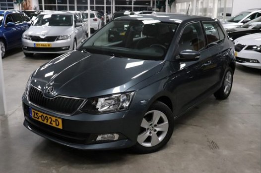 Skoda Fabia - 1.0 TSI Ambition | NIEUW BINNEN | Stoelverwarming | Airconditioning | Parkeersensoren - 1