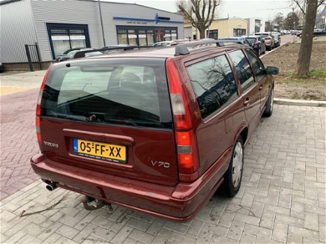 Volvo V70 - 2.4 Polar Bi-Fuel - 1