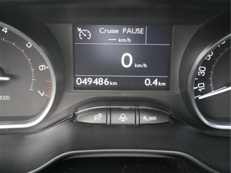 Peugeot 208 - 1.2 VTi 82pk Envy 5-deurs Airco-ECC / Navigatie / Bluetooth / PDC achter - 1