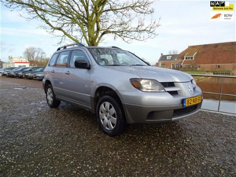 Mitsubishi Outlander - 2.0 Comfort Nette auto + Airco Nu € 2.975, - 1