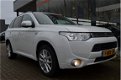 Mitsubishi Outlander - 2.0 PHEV Executive, Ex btw, Camera, Leder 1-2, Navigatie, Wit Metallic, Keyle - 1 - Thumbnail