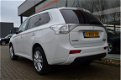 Mitsubishi Outlander - 2.0 PHEV Executive, Ex btw, Camera, Leder 1-2, Navigatie, Wit Metallic, Keyle - 1 - Thumbnail