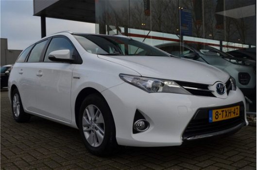 Toyota Auris Touring Sports - 1.8 Hybrid Aspiration, NL Auto, Dealeronderhouden, Camera, Clima, Lich - 1