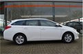Toyota Auris Touring Sports - 1.8 Hybrid Aspiration, NL Auto, Dealeronderhouden, Camera, Clima, Lich - 1 - Thumbnail