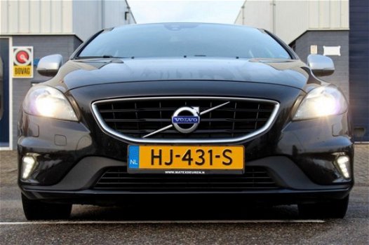 Volvo V40 - 2.0 D2 R-Design (B) + Xenon + Navi + Lmv + Pdc - 11/2015 - 1