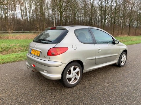 Peugeot 206 - 1.4-16V XS JBL - 1