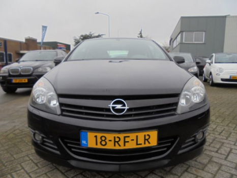 Opel Astra GTC - 1.6 GTC, NAP, LM velgen, Apk tot 21-11-2020 - 1