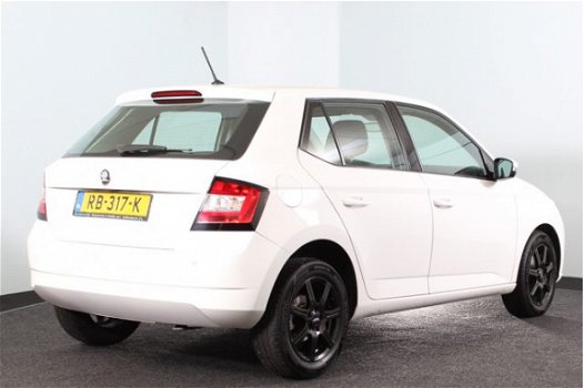 Skoda Fabia - 1.4 TDI 75PK Ambition Business | NAV | PDC | Airco | LM - 1