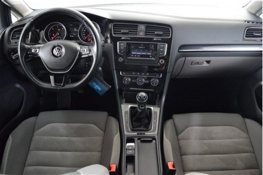 Volkswagen Golf - 1.6 TDI 105PK Highline | Adapt Cruise | ECC | LM - 1