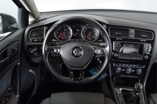 Volkswagen Golf - 1.6 TDI 105PK Highline | Adapt Cruise | ECC | LM - 1
