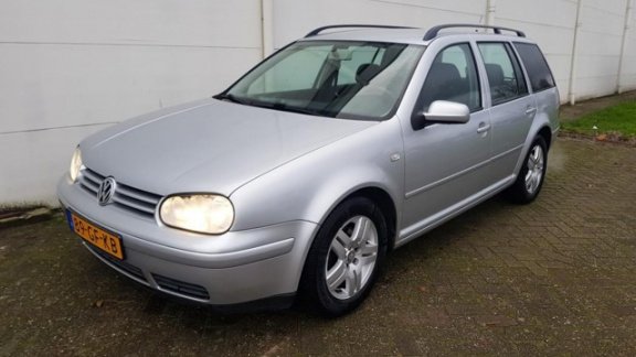 Volkswagen Golf Variant - 1.6-16V Highline - 1