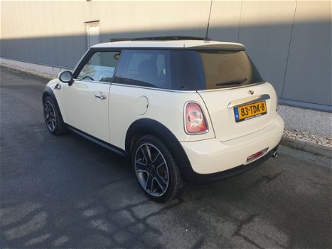 Mini Mini One - 1.6 Red Hot Cruise ctr. / panoramadak / ECC / stoelverwarming - 1